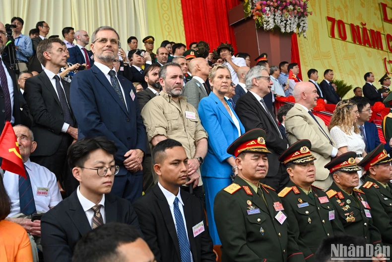 Diễu binh, diễu hành kỷ niệm trọng thể 70 năm Chiến thắng lịch sử Điện Biên Phủ ảnh 2