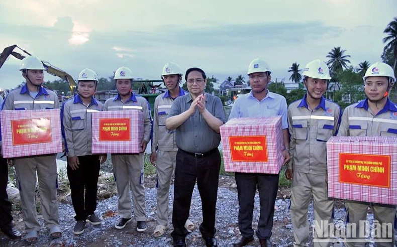 Thủ tướng Phạm Minh Chính khảo sát một số công trình trọng điểm tại Cần Thơ ảnh 6