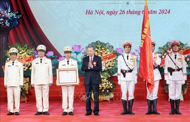 Chủ tịch nước Tô Lâm dự Lễ kỷ niệm 70 năm Ngày truyền thống lực lượng Kỹ thuật nghiệp vụ Công an nhân dân ảnh 5
