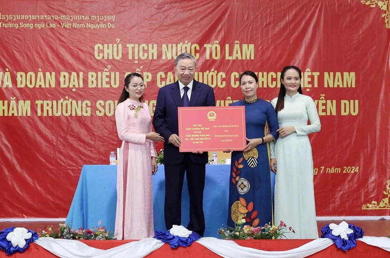 Mỗi thầy, cô giáo là người truyền cảm hứng, lòng yêu nước tới các em học sinh ảnh 3