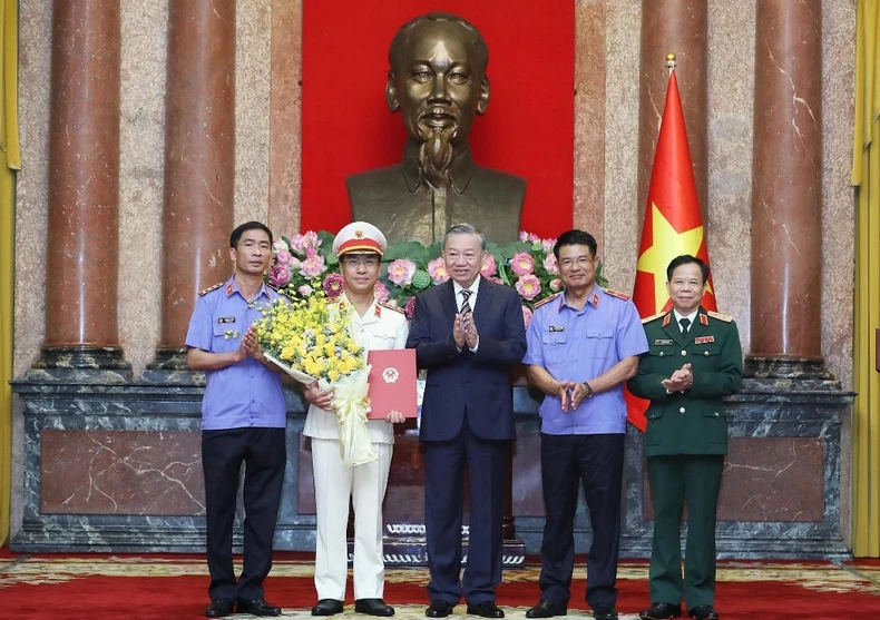 Tổng Bí thư, Chủ tịch nước Tô Lâm trao quyết định bổ nhiệm Phó Viện trưởng Viện Kiểm sát nhân dân tối cao ảnh 3