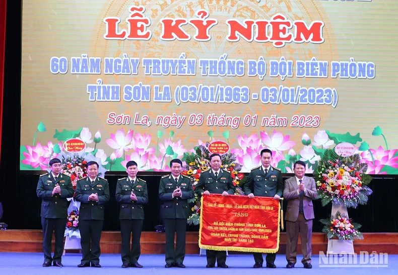 View - Kỷ niệm 60 năm Ngày truyền thống Bộ đội Biên phòng tỉnh Sơn La