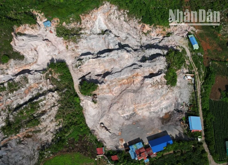 Huyện Mộc Châu không phát hiện hoạt động khai thác khoáng sản trái phép giữa ban ngày? ảnh 4
