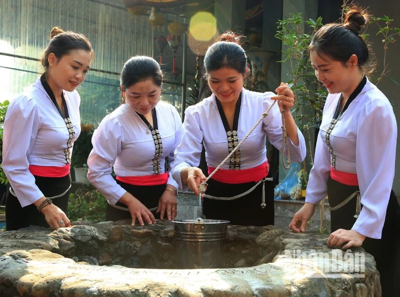 View - Sôi động tuần văn hóa, thể thao và du lịch trên sông Đà