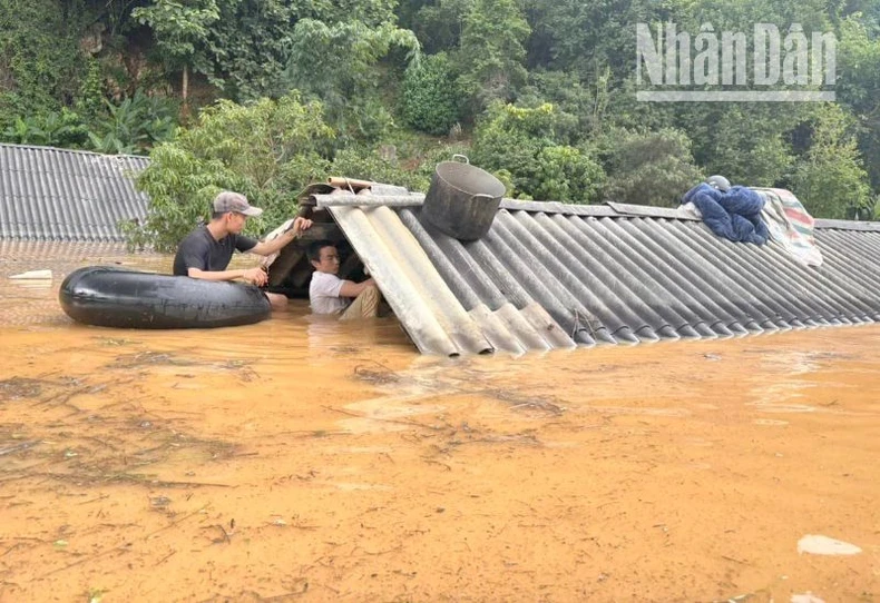 39 ngôi nhà tại một xã của Sơn La bị ngập hoàn toàn trong nước ảnh 2