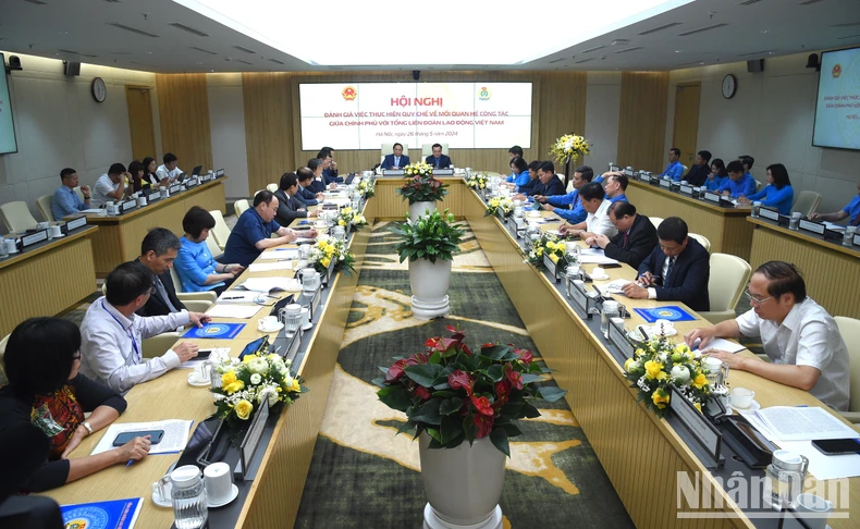 [Ảnh] Thủ tướng dự Hội nghị đánh giá việc thực hiện quy chế công tác giữa Chính phủ với Tổng Liên đoàn Lao động Việt Nam ảnh 11