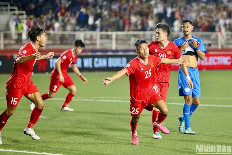 Ngọc Tân ghi bàn phút bù giờ, Việt Nam hòa Philippines 1-1 ảnh 3