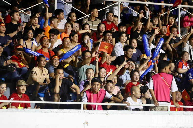 Ngọc Tân ghi bàn phút bù giờ, Việt Nam hòa Philippines 1-1 ảnh 9