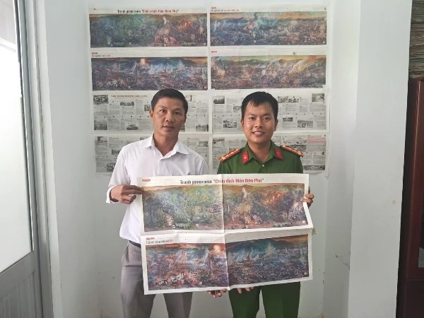 Đại diện Báo Nhân Dân trao 600 phụ san tranh panorama cho ngành giáo dục tỉnh Tiền Giang ảnh 2