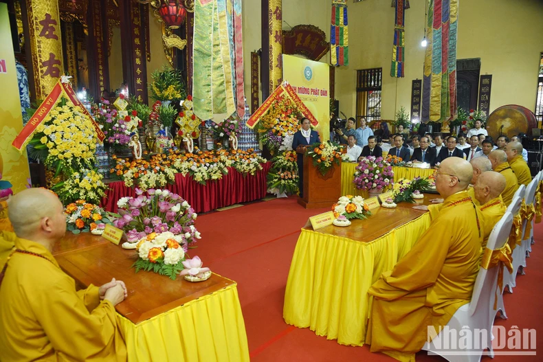 Thủ tướng Phạm Minh Chính chúc mừng Đại lễ Phật đản 2024 ảnh 1