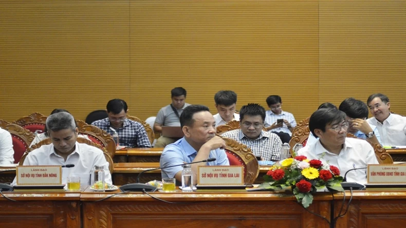 Quyền Chủ tịch nước Võ Thị Ánh Xuân chủ trì Hội nghị tổng kết giao ước thi đua năm 2023 Cụm thi đua các tỉnh Tây Nguyên và duyên hải miền trung ảnh 4