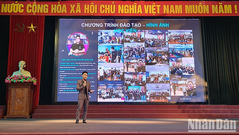 Ký kết hợp tác hơn 80 tỷ đồng tại ngày hội ưu tiên dùng hàng Việt Nam của tuổi trẻ ảnh 3