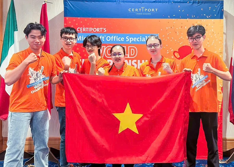 Việt Nam giành 2 huy chương tại giải tin học văn phòng và thiết kế đồ họa thế giới ảnh 1