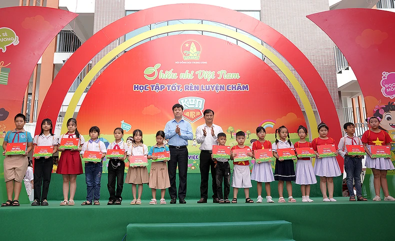 Học sinh tiểu học làm 58 triệu việc tốt trong năm học 2023-2024 ảnh 4