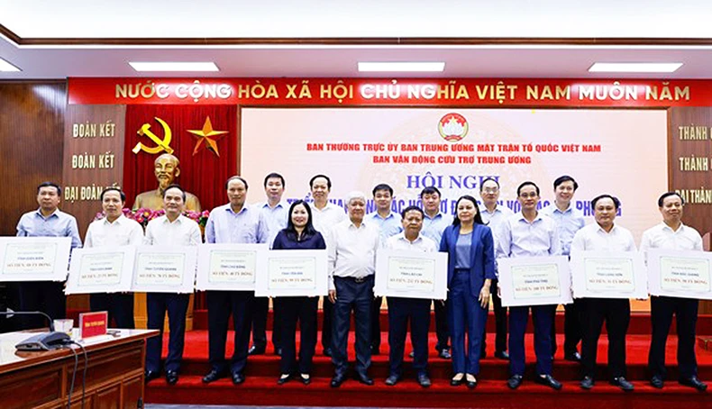 10 hoạt động và sự kiện nổi bật của công tác Mặt trận trong năm 2024 ảnh 5