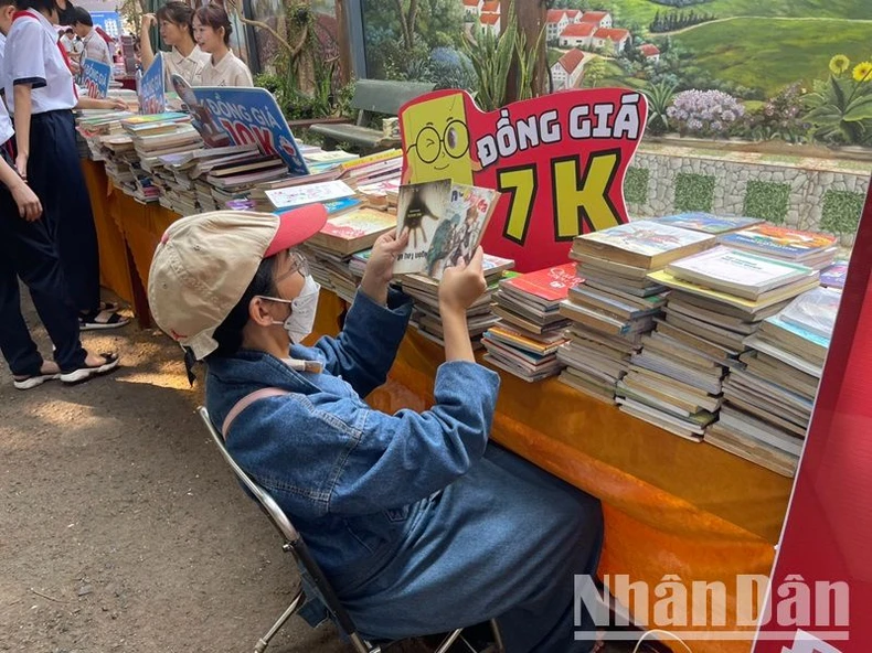 Khai mạc Ngày Sách và Văn hóa đọc Việt Nam lần thứ 3 năm 2024 trên địa bàn tỉnh Đắk Lắk ảnh 8