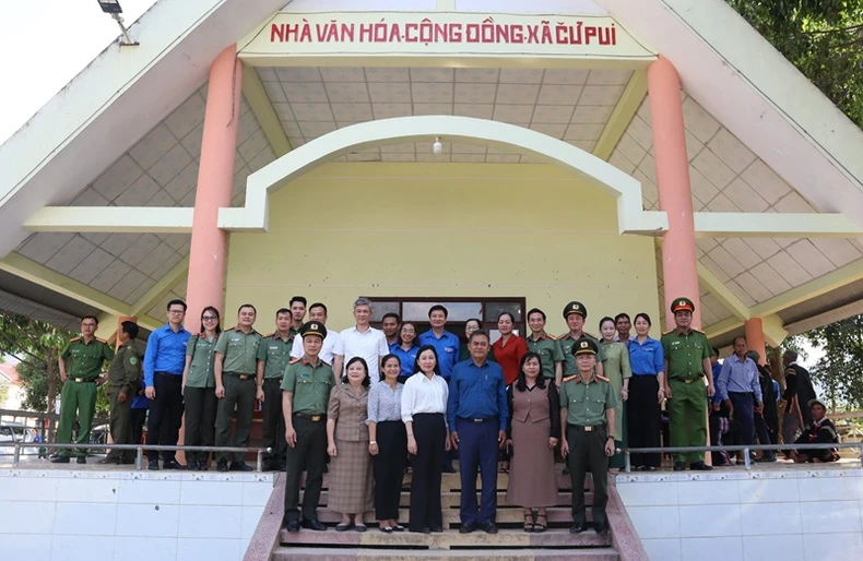 Lực lượng Công an, đoàn viên, thanh niên Đắk Lắk và Hà Nam hướng về người dân vùng khó ảnh 11