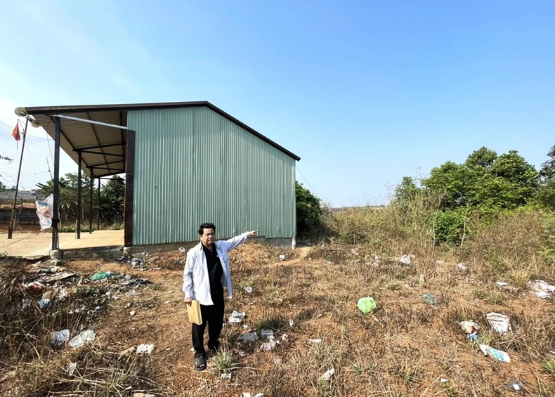 Xây dựng hội trường thôn trên đất rừng và chắn ngang mặt trước đất của người dân ở huyện Krông Búk ảnh 6