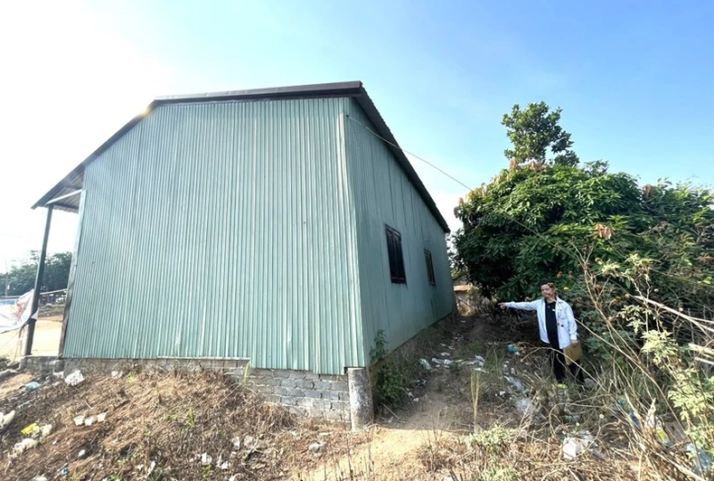 Xây dựng hội trường thôn trên đất rừng và chắn ngang mặt trước đất của người dân ở huyện Krông Búk ảnh 4