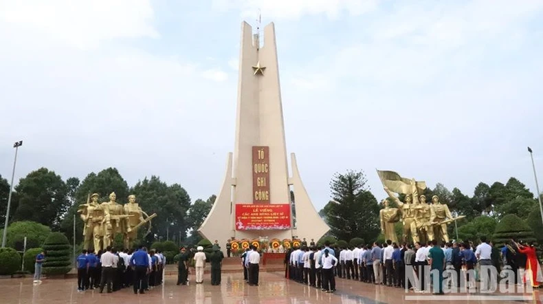 Đắk Lắk phát huy truyền thống anh hùng, chăm lo nâng cao đời sống vật chất, tinh thần cho các gia đình chính sách ảnh 1