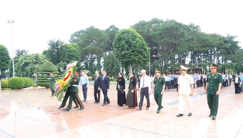 Đắk Lắk phát huy truyền thống anh hùng, chăm lo nâng cao đời sống vật chất, tinh thần cho các gia đình chính sách ảnh 3