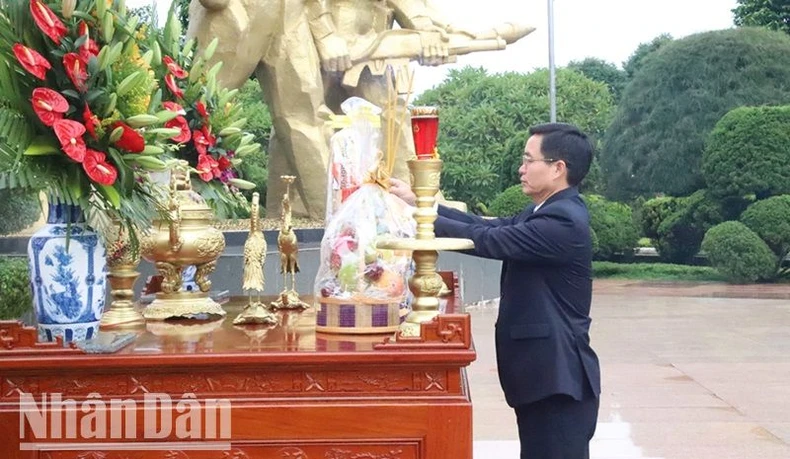 Đắk Lắk phát huy truyền thống anh hùng, chăm lo nâng cao đời sống vật chất, tinh thần cho các gia đình chính sách ảnh 5