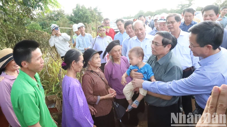 [Ảnh] Thủ tướng Phạm Minh Chính thị sát Dự án cao tốc Khánh Hòa-Buôn Ma Thuột ảnh 6