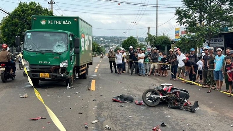 Đắk Lắk tăng cường công tác tuyên truyền nâng cao ý thức chấp hành pháp luật về giao thông đường bộ ảnh 4