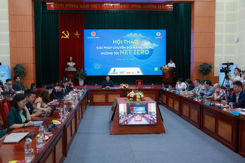 Thiếu khung giá điện chuyển tiếp, hàng chục GW dự án đang "xếp hàng" chờ phê duyệt ảnh 1
