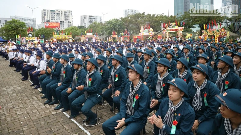 Thanh niên Thành phố Hồ Chí Minh lên đường nhập ngũ ảnh 4