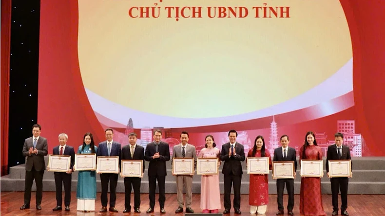 Tỉnh ủy Bắc Ninh học tập và triển khai chuyên đề Học tập và làm theo tư tưởng, đạo đức, phong cách Hồ Chí Minh năm 2025 ảnh 6