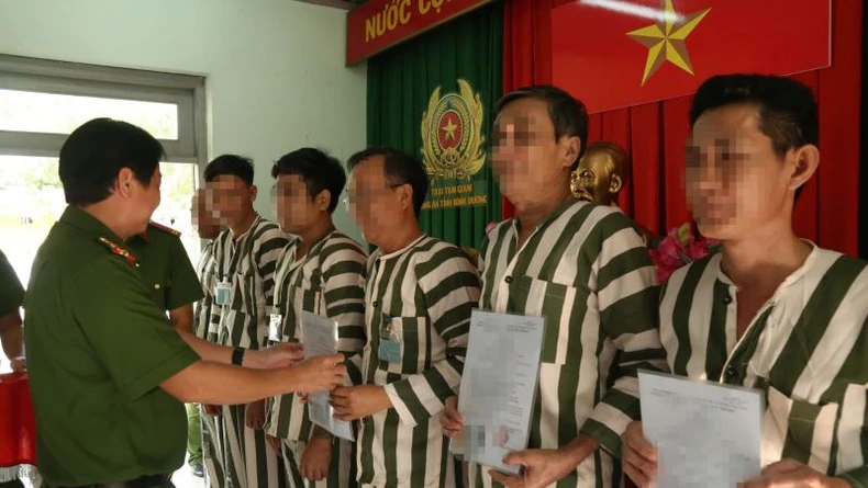 Bình Dương đặc xá cho 61 phạm nhân ảnh 2