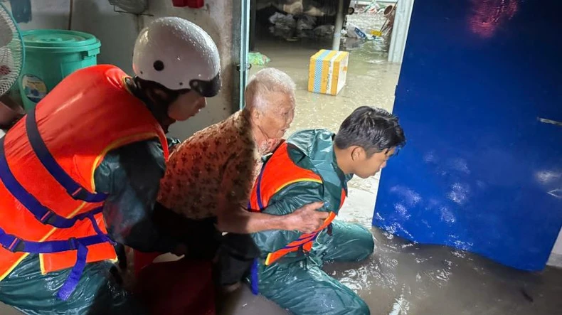 Mưa lớn gây ngập và làm thiệt hại nhiều công trình ở Bình Dương ảnh 4
