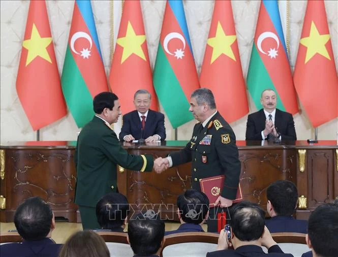 Tổng Bí thư Tô Lâm chứng kiến Lễ trao các văn kiện hợp tác giữa Việt Nam và Azerbaijan ảnh 1