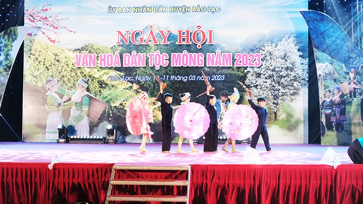 Ngày hội văn hóa dân tộc H’Mông huyện Bảo Lạc ảnh 1