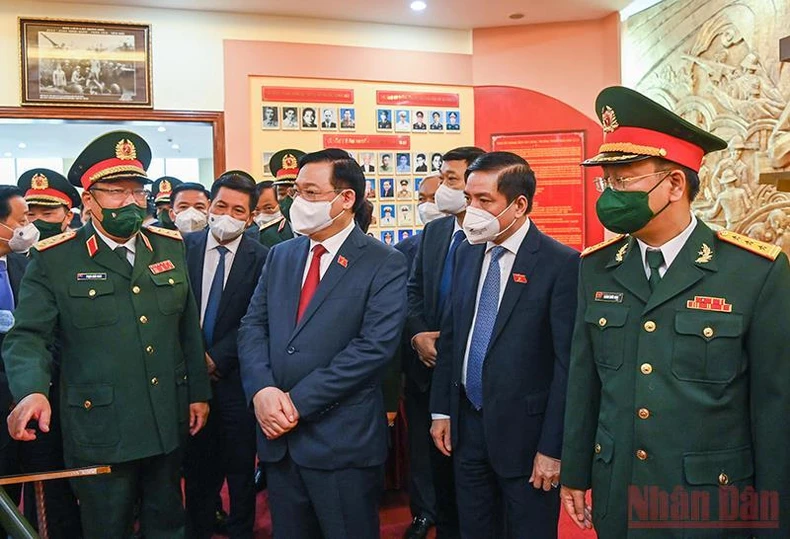 Quan tâm huy động nguồn lực thúc đẩy phát triển công nghiệp quốc phòng hiện đại -0