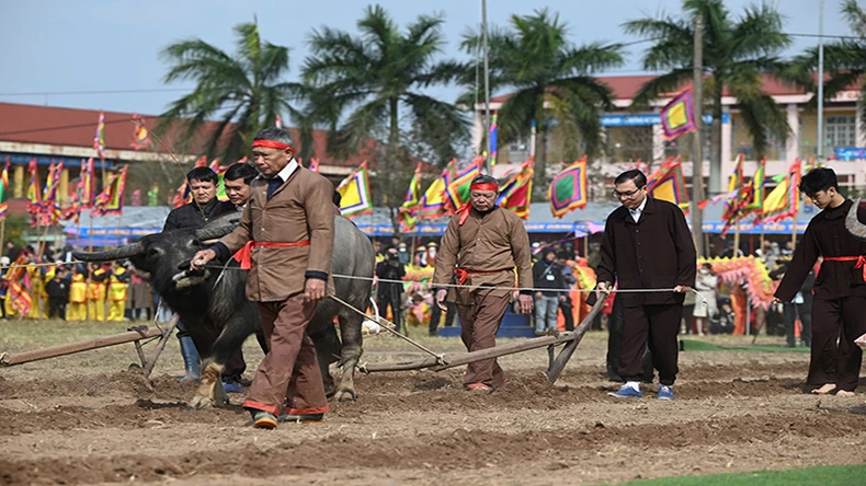 Hà Nam bảo tồn và phát huy không gian lễ hội Tịch điền ảnh 2