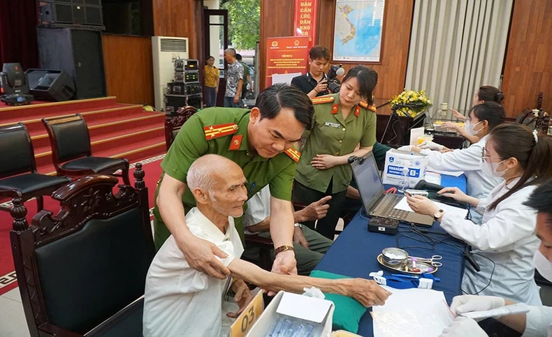 Hà Nam triển khai cao điểm thu nhận mẫu ADN thân nhân liệt sĩ chưa xác định thông tin ảnh 4