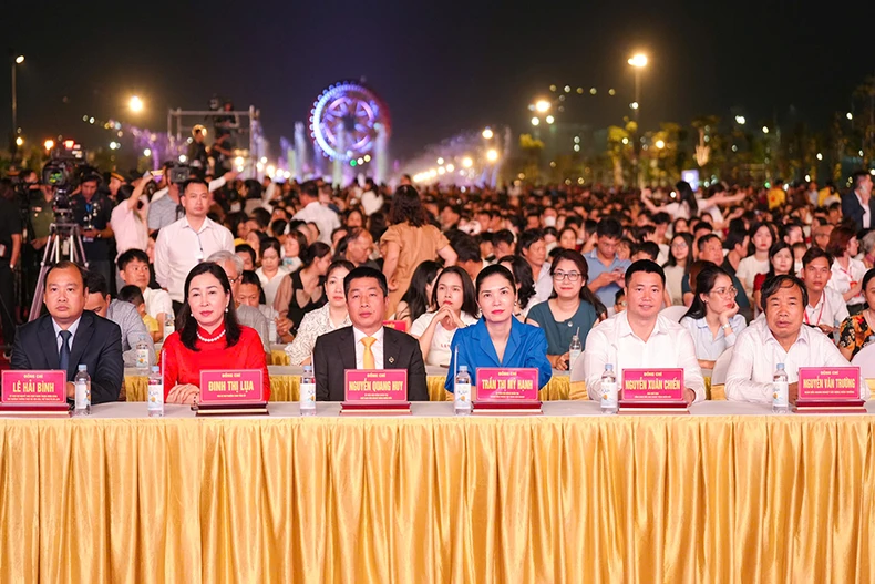 Khai mạc Tuần Văn hóa, Du lịch Hà Nam năm 2025 ảnh 1