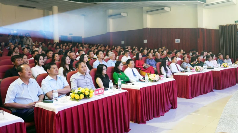 Khai mạc Tuần phim kỷ niệm 135 năm Ngày sinh Chủ tịch Hồ Chí Minh ảnh 1