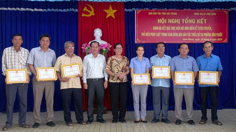 Đẩy mạnh tuyên truyền, phổ biến pháp luật cho đồng bào dân tộc thiểu số ảnh 2