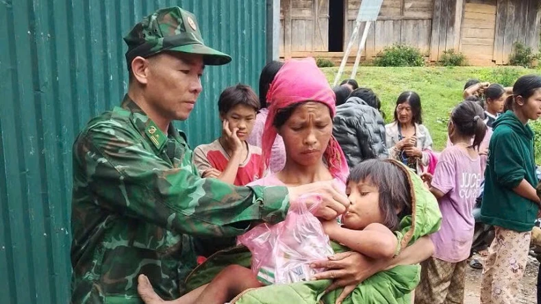 Lai Châu: Tìm thấy cháu bé đi lạc hai ngày trong rừng ảnh 1