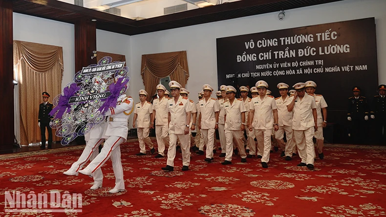 Tình cảm người dân Thành phố Hồ Chí Minh dành cho nguyên Chủ tịch nước Trần Đức Lương ảnh 3