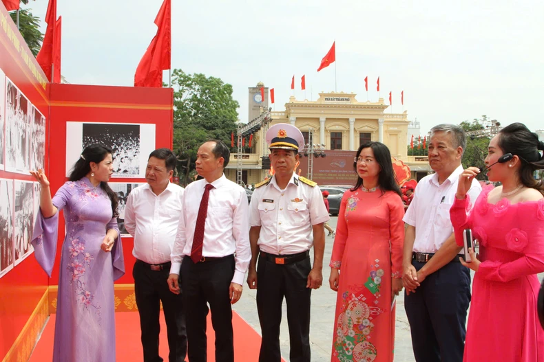 Triển lãm thành tựu 70 năm xây dựng và phát triển Hải Phòng ảnh 2