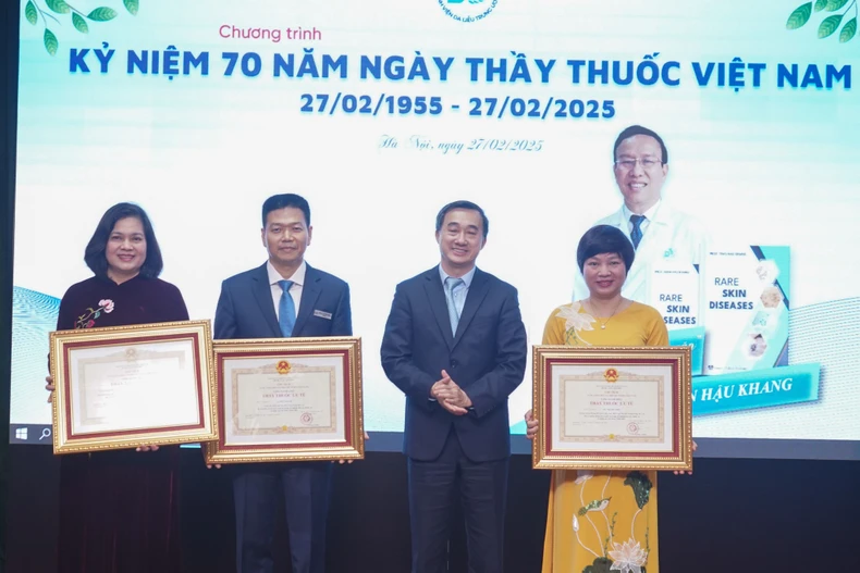 Bệnh viện Da liễu Trung ương có thêm 3 Thầy thuốc ưu tú ảnh 4