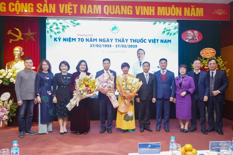 Bệnh viện Da liễu Trung ương có thêm 3 Thầy thuốc ưu tú ảnh 5