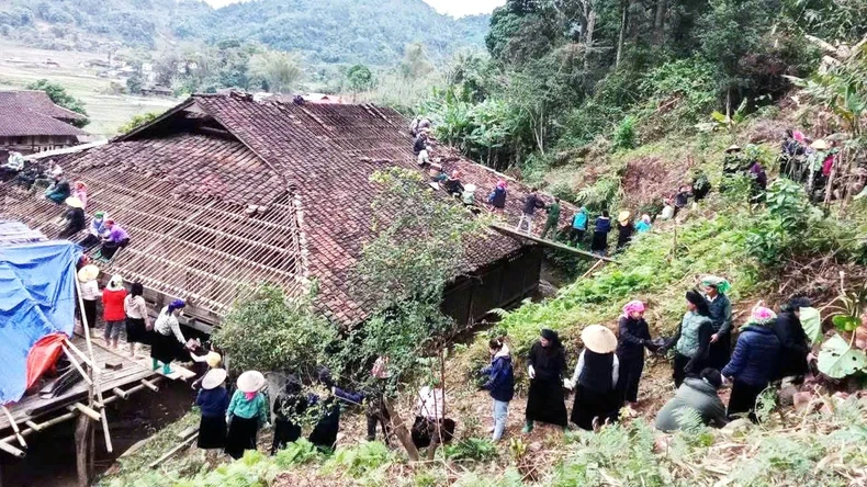 Phụ nữ Hà Giang tích cực hưởng ứng phong trào xóa nhà tạm ảnh 2