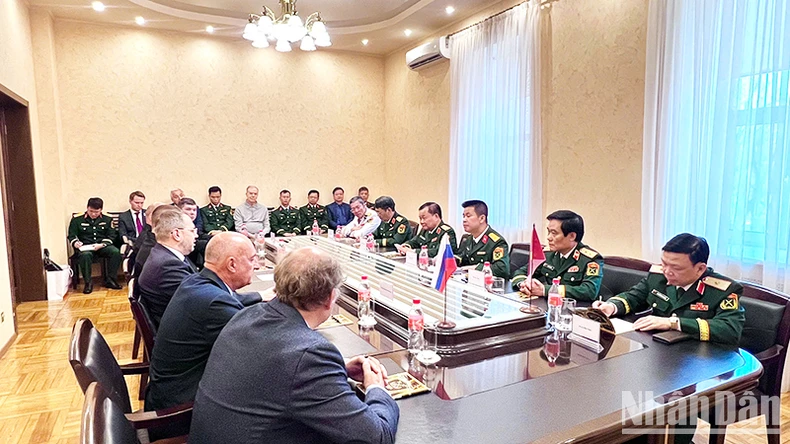 Phiên họp Thường trực Ủy ban phối hợp liên Chính phủ về Trung tâm Nhiệt đới Việt-Nga ảnh 4