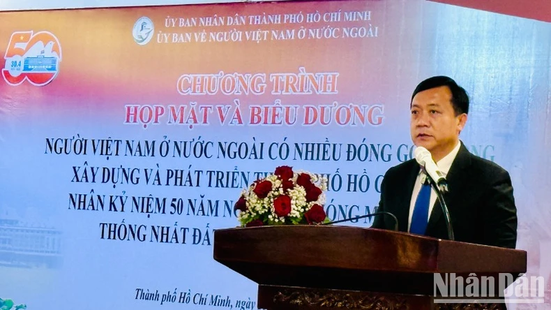 Thành phố Hồ Chí Minh vinh danh 50 người Việt Nam ở nước ngoài tiêu biểu ảnh 2