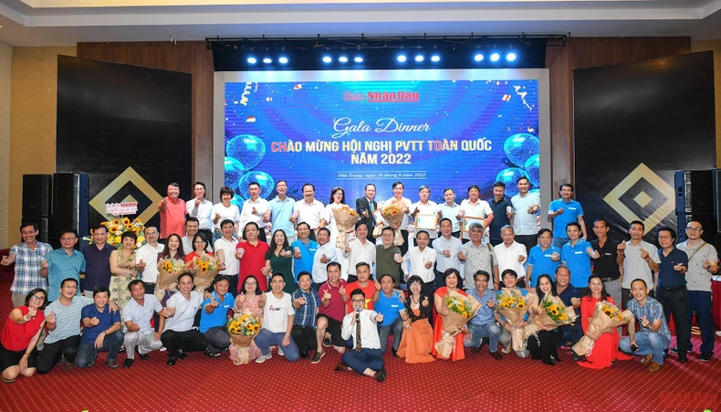 Cuộc thi Giọng hát hay phóng viên thường trú Báo Nhân Dân lần thứ Nhất. -0
